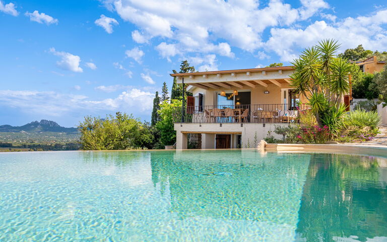 Villa Zephyros: Buitenkanten, Buitenshuis, zwembad