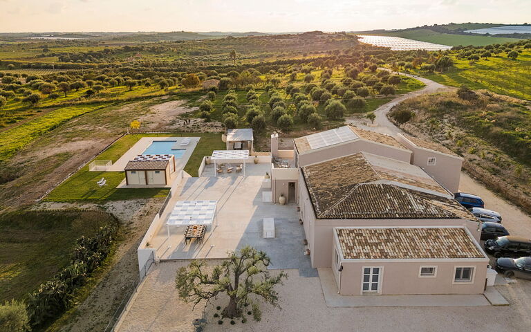 Dimora Bufalefi: Buitenkanten, Buitenshuis, zwembad