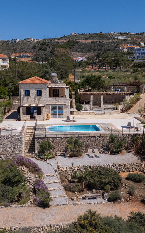 Villa Pi: Keer bekeken, zwembad