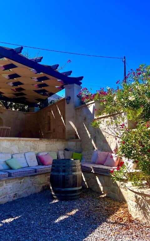 Villa Pi: Balkon / terras / patio, Buitenkanten, Buitenshuis