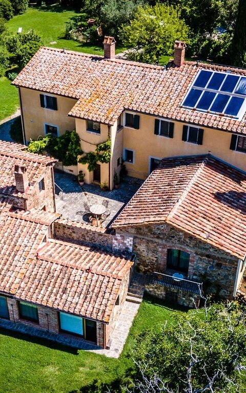 Podere i Prati: Buitenkanten, Buitenshuis