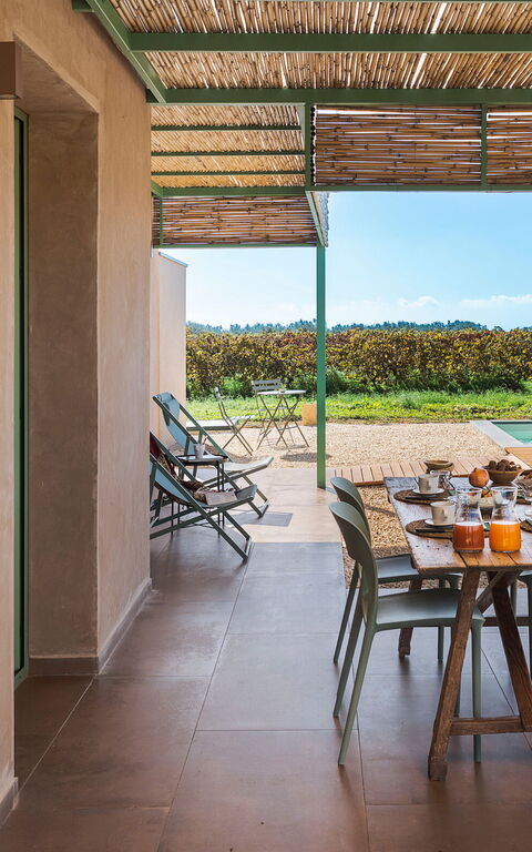 Villa Memà: Buitenkanten, Buitenshuis, zwembad