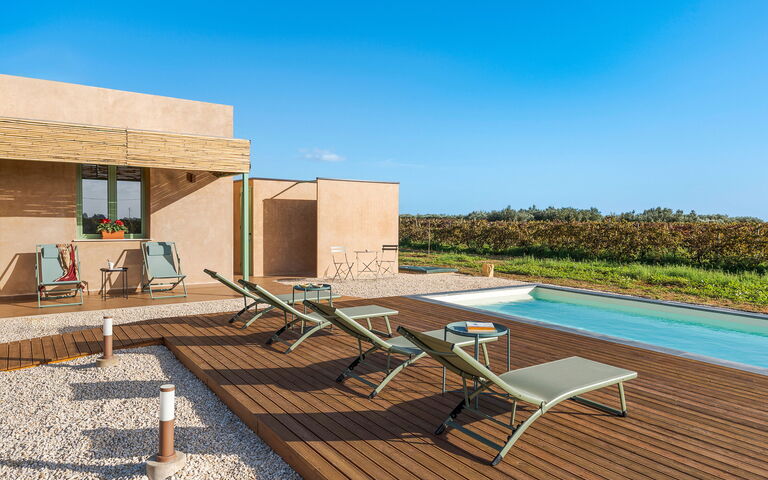 Villa Memà: Buitenkanten, Buitenshuis, zwembad