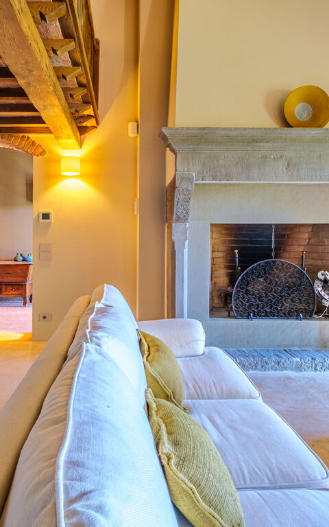 Villa Roseto: Woonkamer