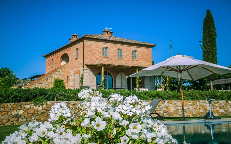 Villa Icario: Buitenkanten, Buitenshuis, Tuin