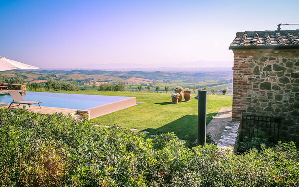 Villa Icario: Buitenkanten, Buitenshuis, Keer bekeken, Tuin, zwembad
