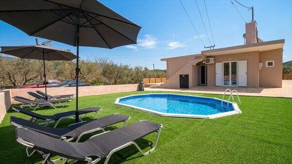 Villa Pasiphae: Buitenkanten, Buitenshuis, zwembad