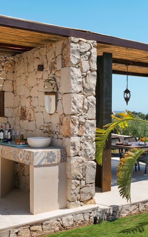 Eos Villa: Balkon / terras / patio, Buitenkanten, Buitenshuis