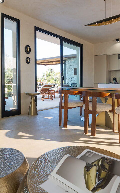 Eos Villa: Keuken, Lunchroom, Woonkamer