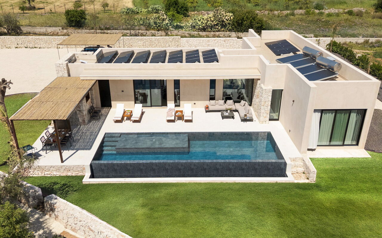 Eos Villa: Buitenkanten, Buitenshuis, Tuin, zwembad