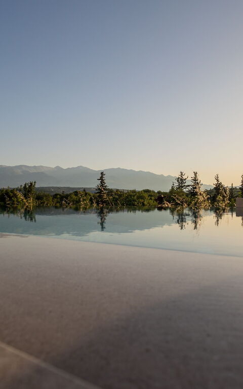 Villa Melia: Buitenkanten, Buitenshuis, Keer bekeken, zwembad