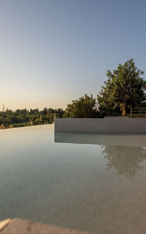 Villa Melia: Buitenkanten, Buitenshuis, Keer bekeken