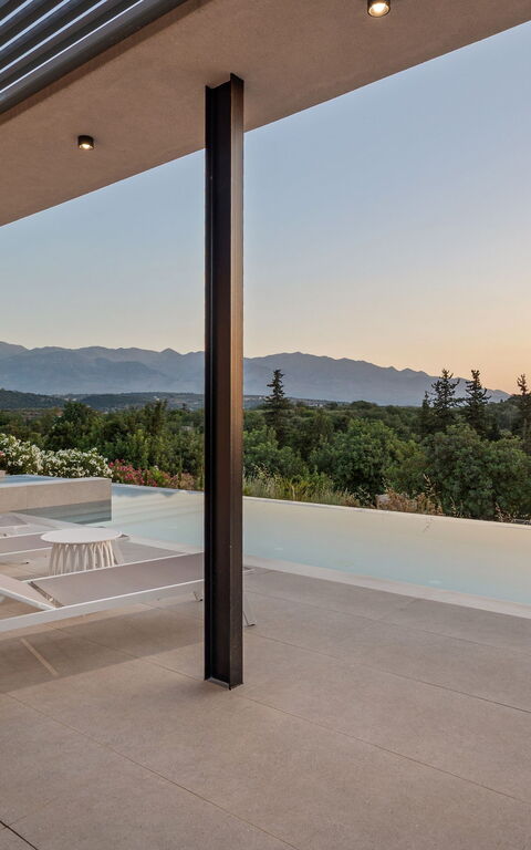 Villa Melia: Buitenkanten, Buitenshuis, Keer bekeken, zwembad