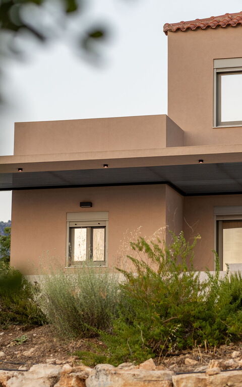 Villa Melia: Buitenkanten, Buitenshuis