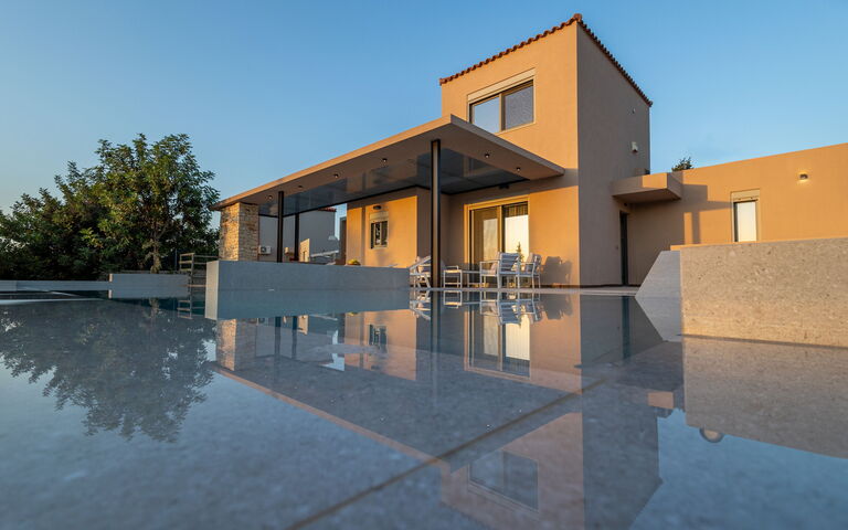 Villa Melia: Buitenkanten, Buitenshuis, zwembad