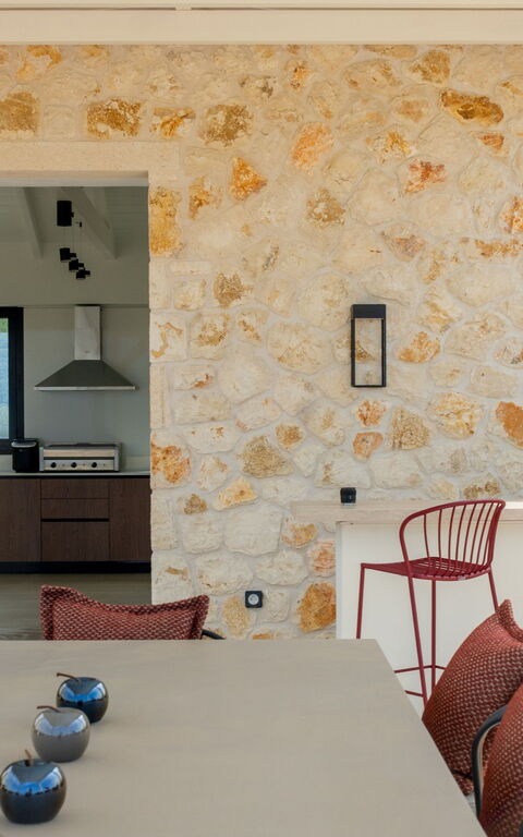 Villa Nobilita: Buitenkanten, Buitenshuis