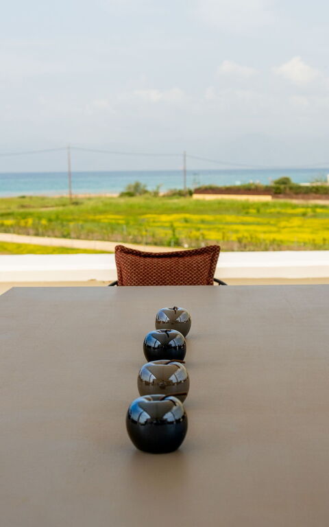 Villa Nobilita: Buitenkanten, Buitenshuis, Keer bekeken