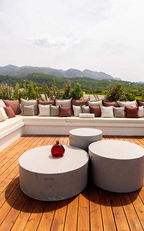 Villa Nobilita: Balkon / terras / patio, Buitenkanten, Buitenshuis