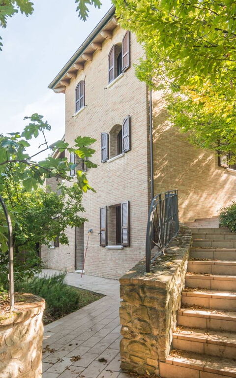 Villa Belvedere San Bartolo: Buitenkanten, Buitenshuis