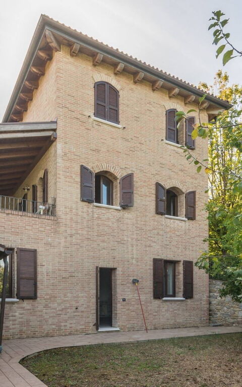 Villa Belvedere San Bartolo: Buitenkanten, Buitenshuis