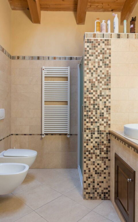 Villa Belvedere San Bartolo: Badkamer