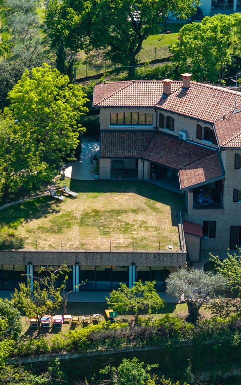 Villa Belvedere San Bartolo: Buitenkanten, Buitenshuis, Keer bekeken, Tuin