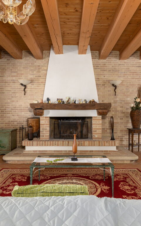 Villa Belvedere San Bartolo: Woonkamer