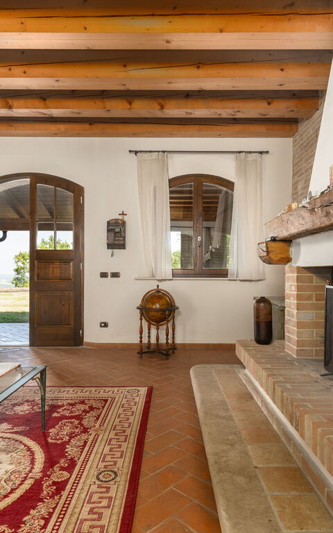 Villa Belvedere San Bartolo: Woonkamer