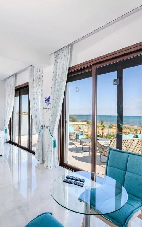 Serenity Seafront Villa: slaapkamer