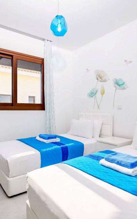 Serenity Seafront Villa: slaapkamer