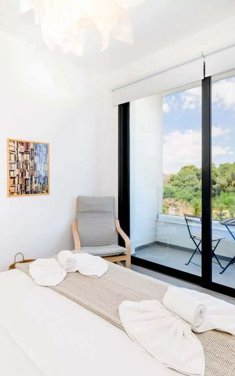 By the Beach - Sea Pearl Villa: slaapkamer
