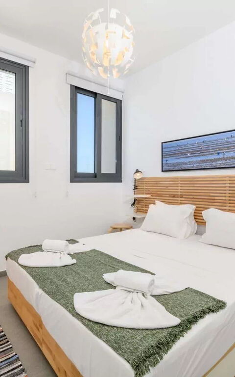 By the Beach - Sea Pearl Villa: slaapkamer