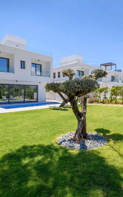 By the Beach - Sea Pearl Villa: Buitenkanten, Buitenshuis, Tuin, zwembad