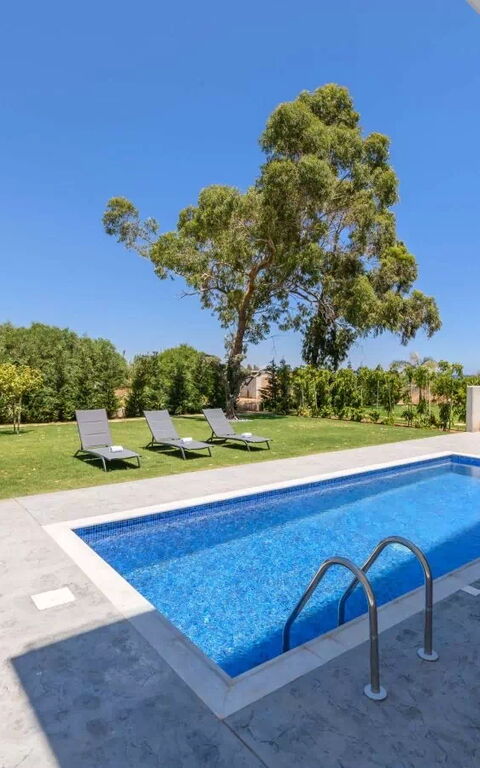 By the Beach - Sea Pearl Villa: Buitenkanten, Buitenshuis, Tuin, zwembad