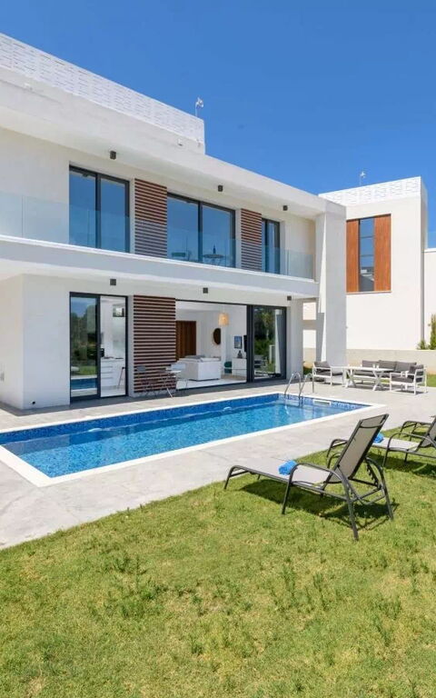 By the Beach - White Coral Villa: Buitenkanten, Buitenshuis, Tuin, zwembad