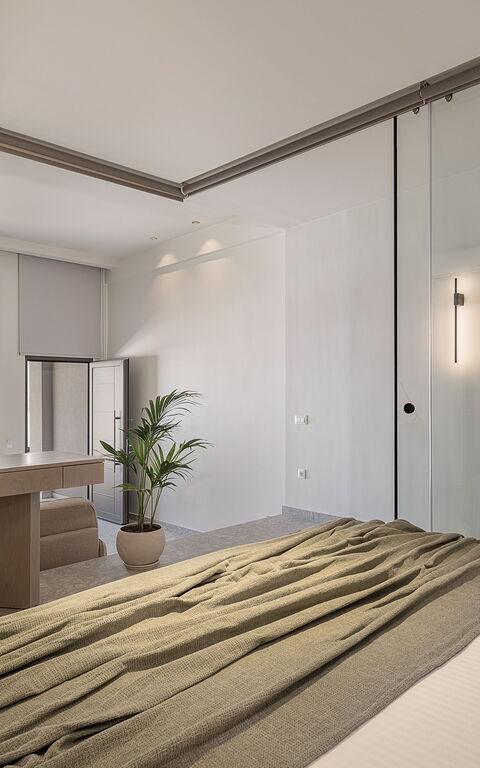 Ares Luxurious Residence: slaapkamer