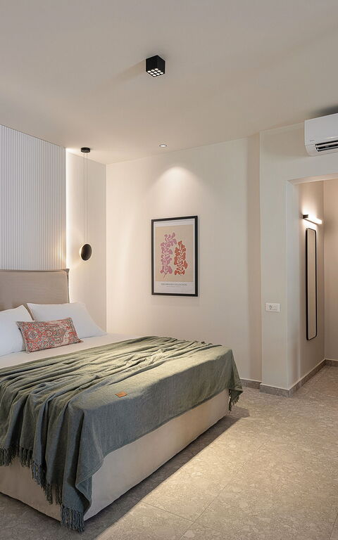 Ares Luxurious Residence: slaapkamer