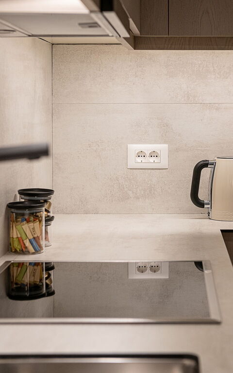 Ares Luxurious Residence: Keuken