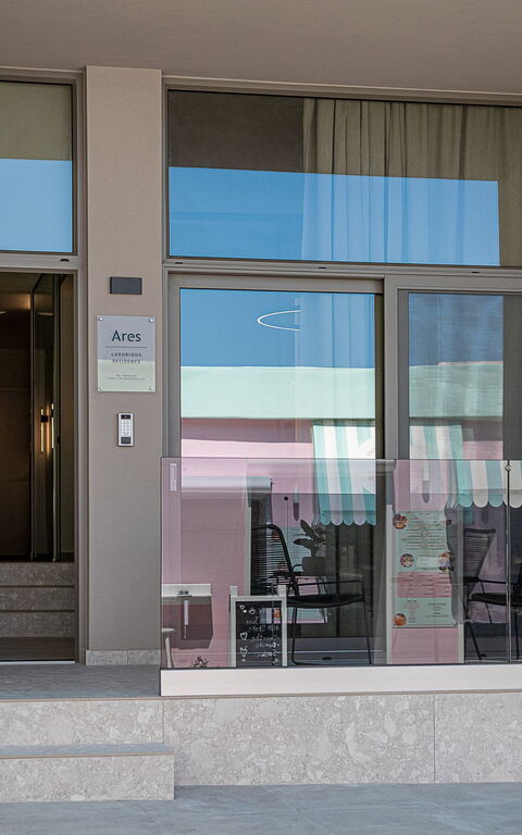 Ares Luxurious Residence: Balkon / terras / patio, Buitenkanten, Buitenshuis