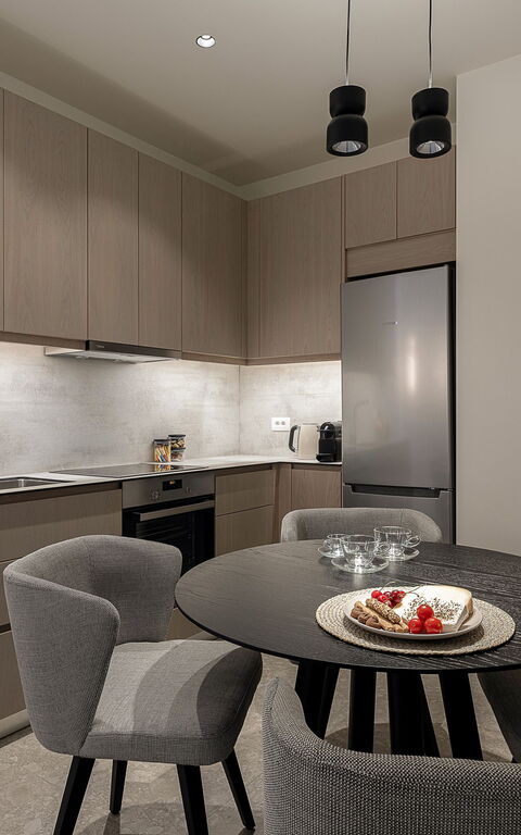 Ares Luxurious Residence: Keuken, Lunchroom