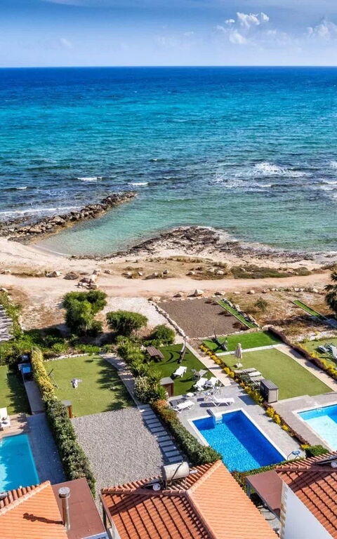 Aya Thekla Beach House: Keer bekeken, zwembad