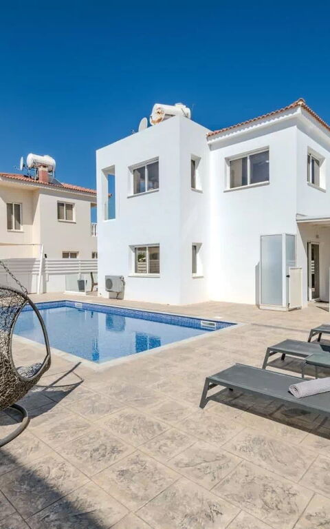 Ayia Triada Beach Gardens: Buitenkanten, Buitenshuis, zwembad