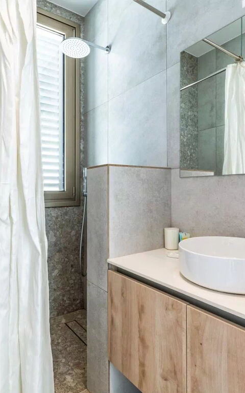 Azure Seaview - Ruby Villa: Badkamer