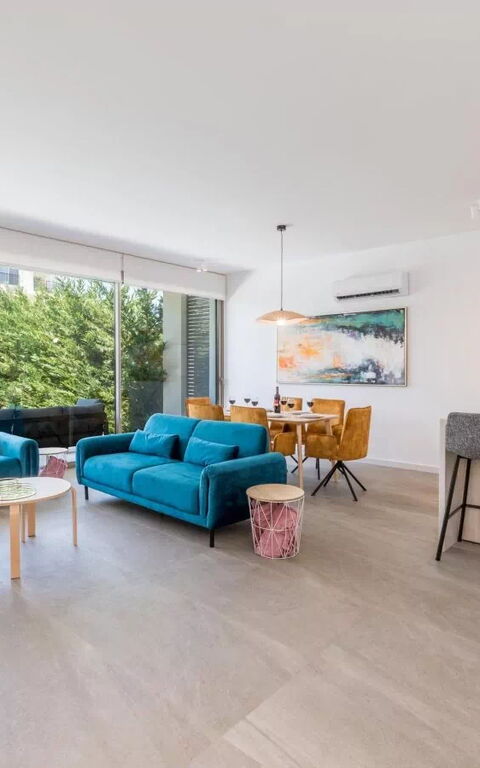 Azure Seaview - Ruby Villa: Woonkamer