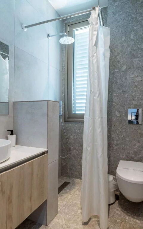 Azure Seaview - Ruby Villa: Badkamer