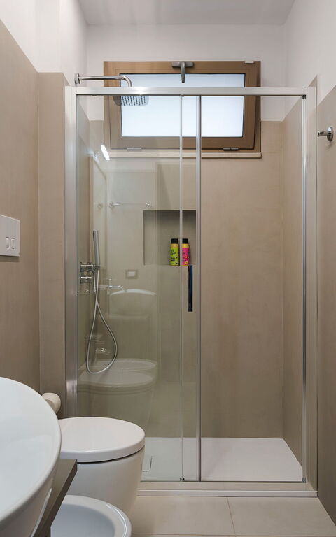 Arabel Plus: Badkamer