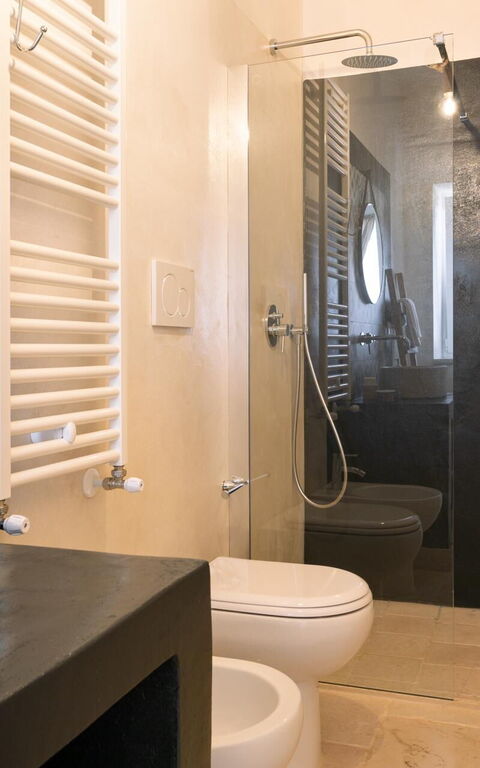 Villa Calanthia: Badkamer