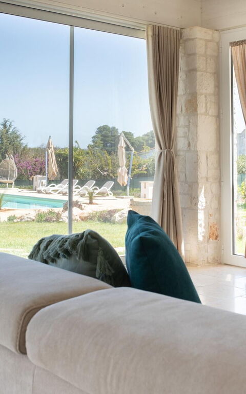 Villa Calanthia: Woonkamer