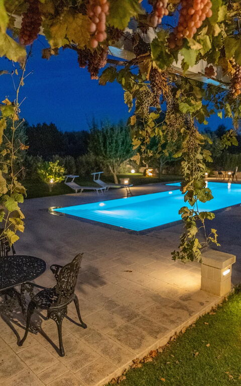 Villa Icaria: Buitenkanten, Buitenshuis, Tuin, zwembad