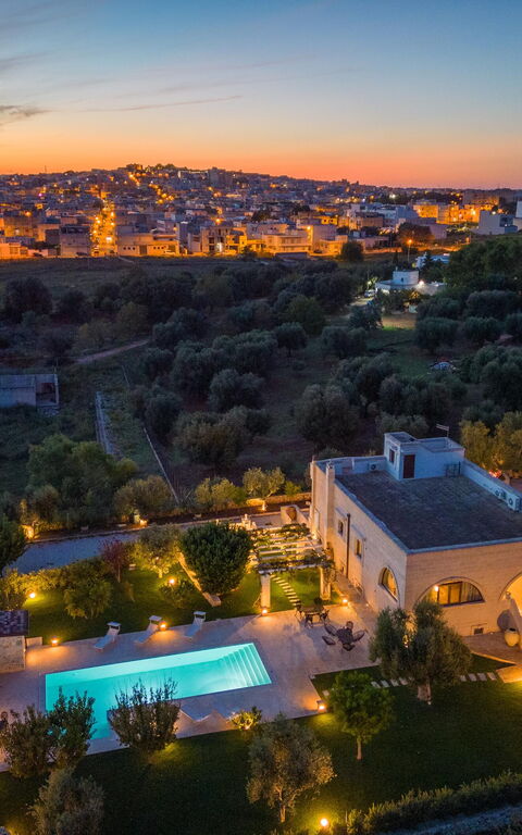 Villa Icaria: Keer bekeken, zwembad